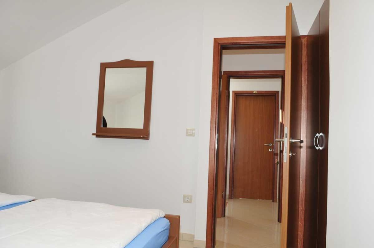 Apartments Mina Porec Exterior photo