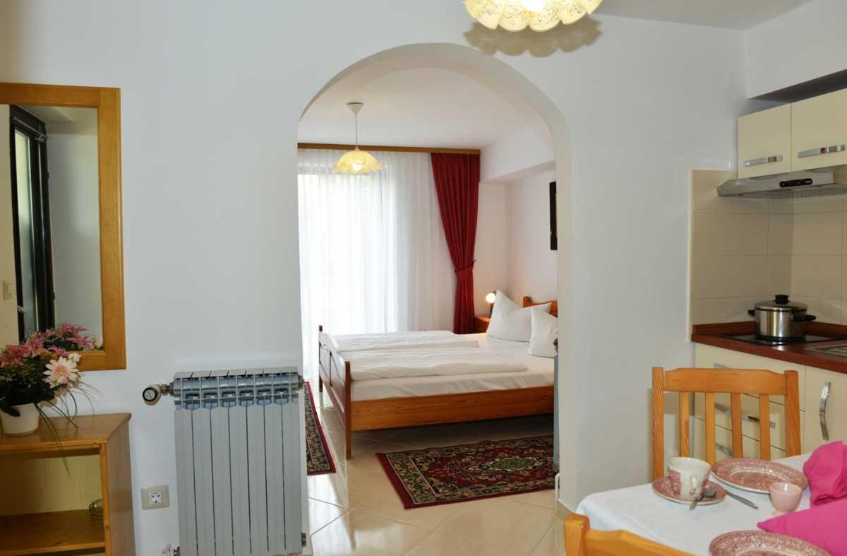 Apartments Mina Porec Exterior photo